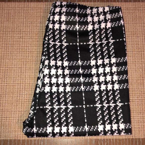 CLEARANCE🚨HIGH-RISE HOUNDSTOOTH SKINNY LEGGINGS - Picture 3 of 5